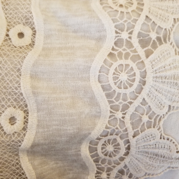 Made In Italy Beautiful 100%Viscose Lace Top XL - Picture 5 of 8